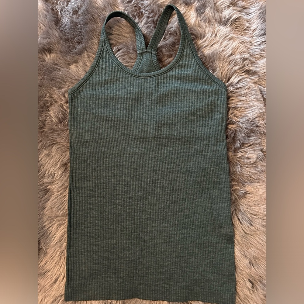 Lululemon ribbed Tanktop dark heathered green sz 6